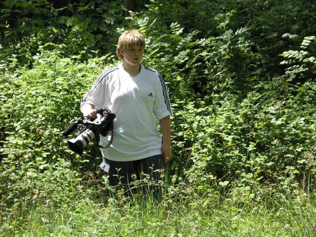 girlin-hedgecam-1024×768